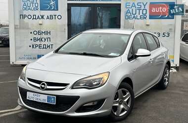 Хетчбек Opel Astra 2015 в Києві