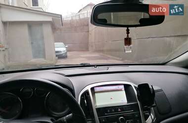 Универсал Opel Astra 2011 в 