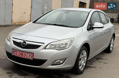 Хетчбек Opel Astra 2011 в Рівному