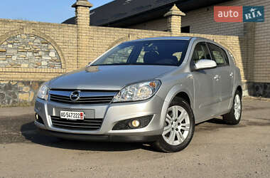 Хэтчбек Opel Astra 2009 в Луцке