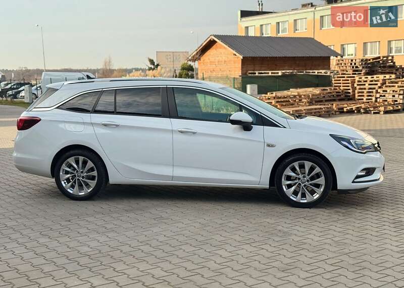 Универсал Opel Astra 2016 в Киеве