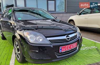 Універсал Opel Astra 2010 в Черкасах