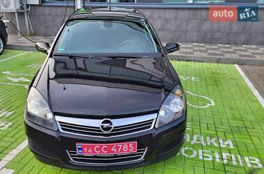 Універсал Opel Astra 2010 в Черкасах