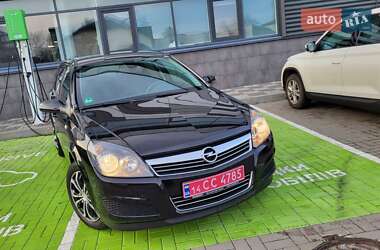 Універсал Opel Astra 2010 в Черкасах