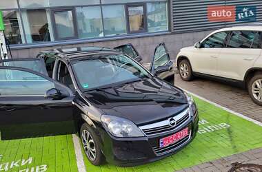 Універсал Opel Astra 2010 в Черкасах