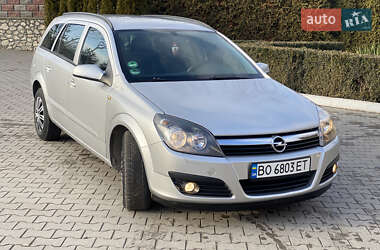 Универсал Opel Astra 2006 в Волочиске