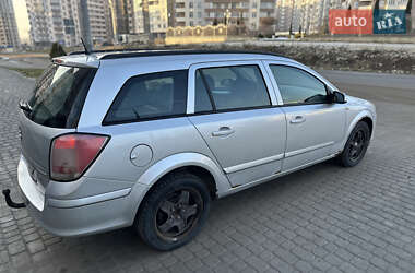 Універсал Opel Astra 2006 в Тернополі