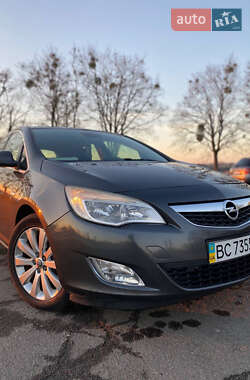 Хетчбек Opel Astra 2011 в Володимирі