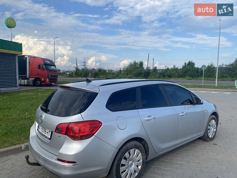 Универсал Opel Astra 2014 в 
