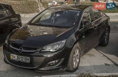 Седан Opel Astra 2013 в Києві