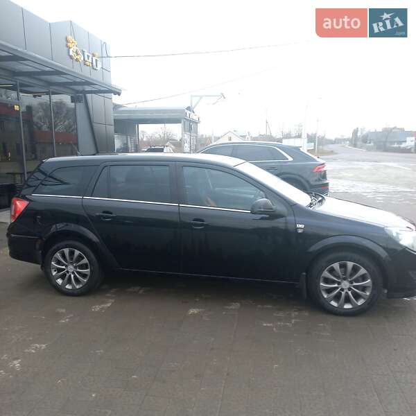 Универсал Opel Astra 2010 в Радехове фото 3 Универсал Opel Astra 2010 в Радехове