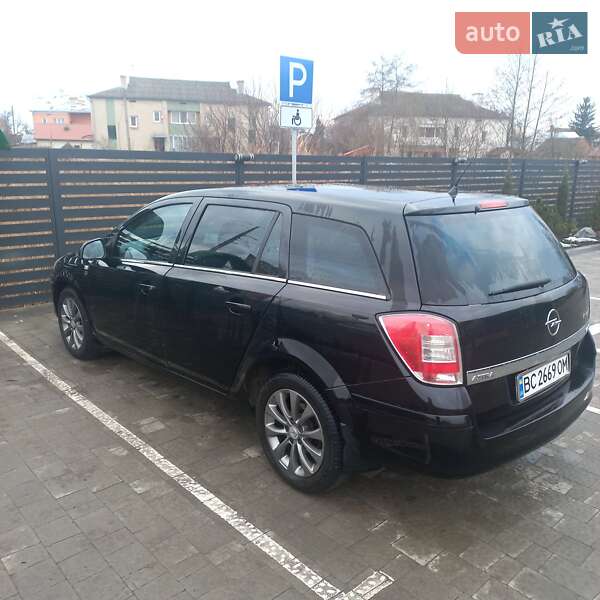 Универсал Opel Astra 2010 в Радехове фото 10 Универсал Opel Astra 2010 в Радехове