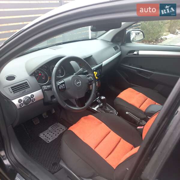 Универсал Opel Astra 2010 в Радехове фото 12 Универсал Opel Astra 2010 в Радехове