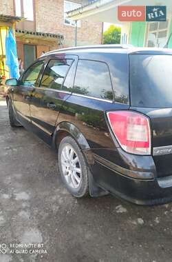 Універсал Opel Astra 2006 в Тернополі