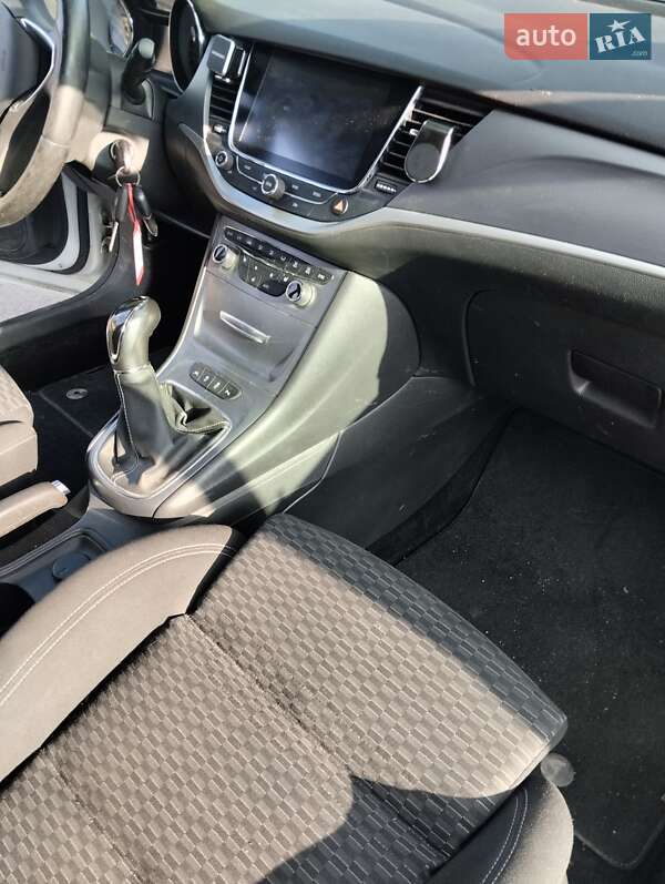 Универсал Opel Astra 2018 в Залещиках