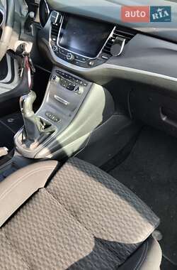 Универсал Opel Astra 2018 в 