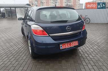 Хэтчбек Opel Astra 2005 в Александрие