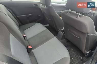 Хэтчбек Opel Astra 2005 в Александрие