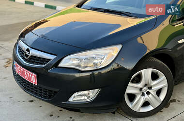 Хетчбек Opel Astra 2012 в Олександрії