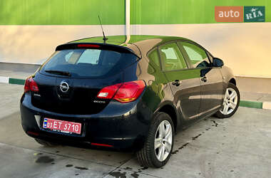 Хетчбек Opel Astra 2012 в Олександрії