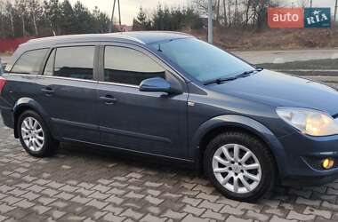 Універсал Opel Astra 2007 в Нововолинську