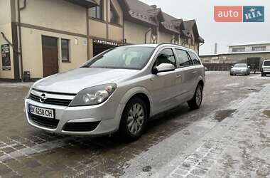 Універсал Opel Astra 2005 в Тернополі