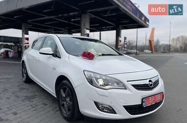 Хэтчбек Opel Astra 2010 в Киеве