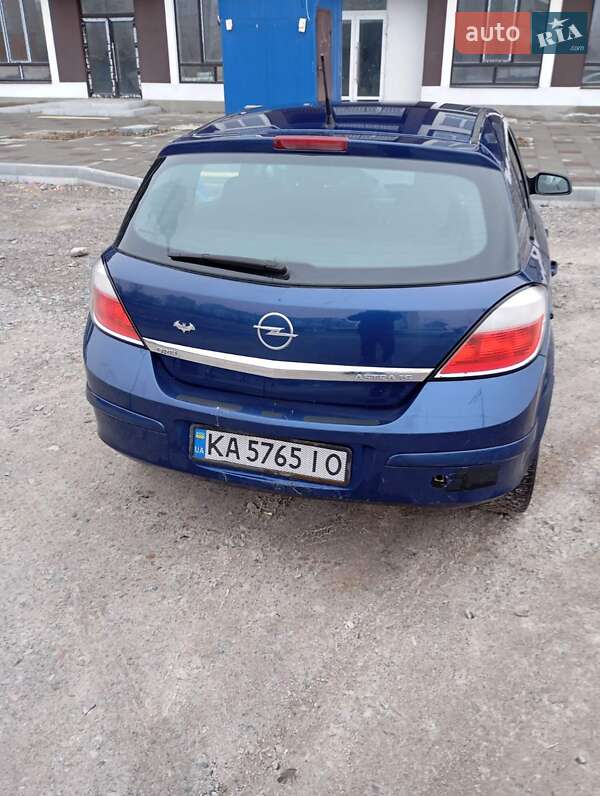 Хэтчбек Opel Astra 2006 в Киеве