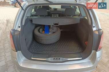 Универсал Opel Astra 2006 в 