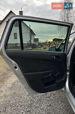 Універсал Opel Astra 2010 в 