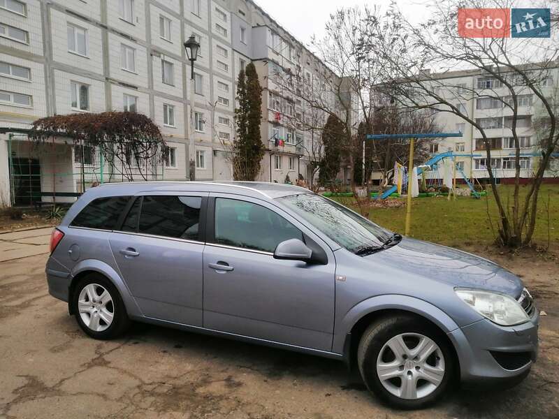 Универсал Opel Astra 2010 в Нежине