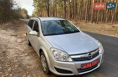 Універсал Opel Astra 2009 в Полтаві