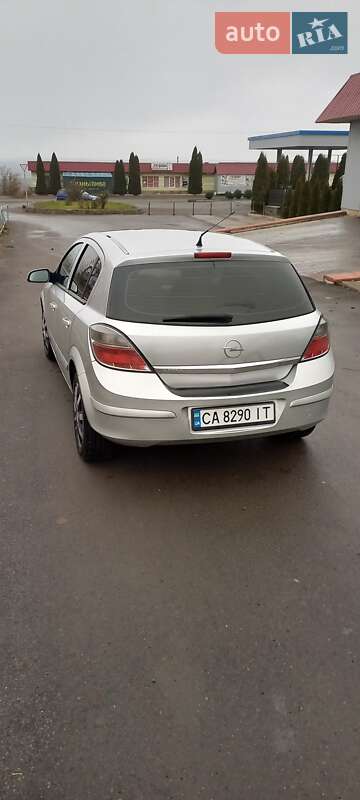 Универсал Opel Astra 2008 в Черкассах