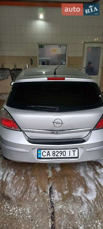 Универсал Opel Astra 2008 в Черкассах