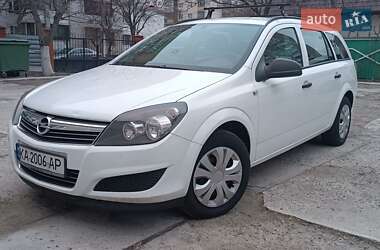 Универсал Opel Astra 2010 в Киеве