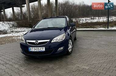 Універсал Opel Astra 2011 в Коломиї