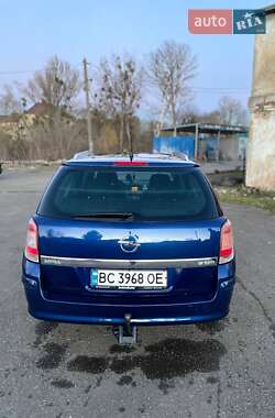 Универсал Opel Astra 2008 в Львове