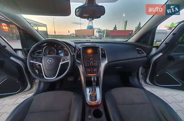 Универсал Opel Astra 2011 в Яворове