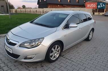 Универсал Opel Astra 2011 в Яворове