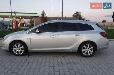 Универсал Opel Astra 2011 в Яворове