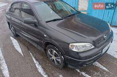 Седан Opel Astra 2006 в 