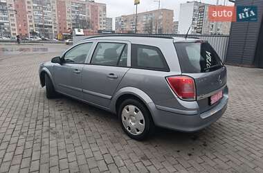 Универсал Opel Astra 2005 в Александрие