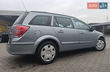 Универсал Opel Astra 2005 в Александрие