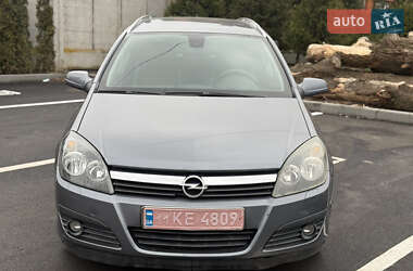 Универсал Opel Astra 2006 в 