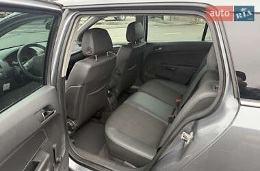 Универсал Opel Astra 2006 в 