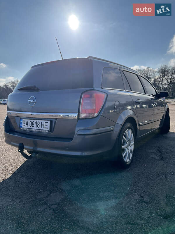 Универсал Opel Astra 2005 в Кропивницком
