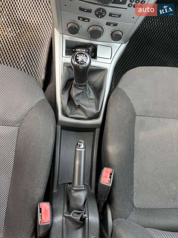 Универсал Opel Astra 2009 в Южноукраинске