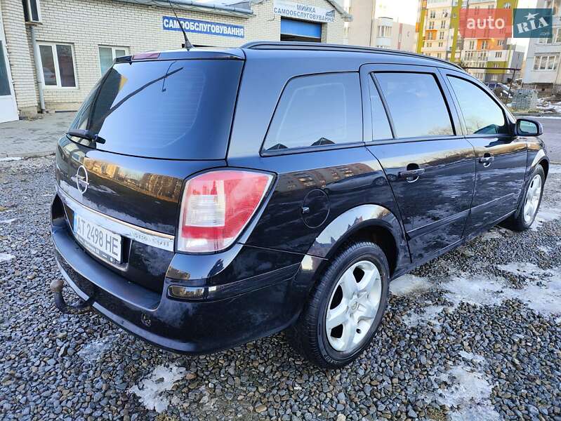 Універсал Opel Astra 2007 в Долині