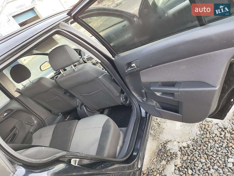 Універсал Opel Astra 2007 в Долині