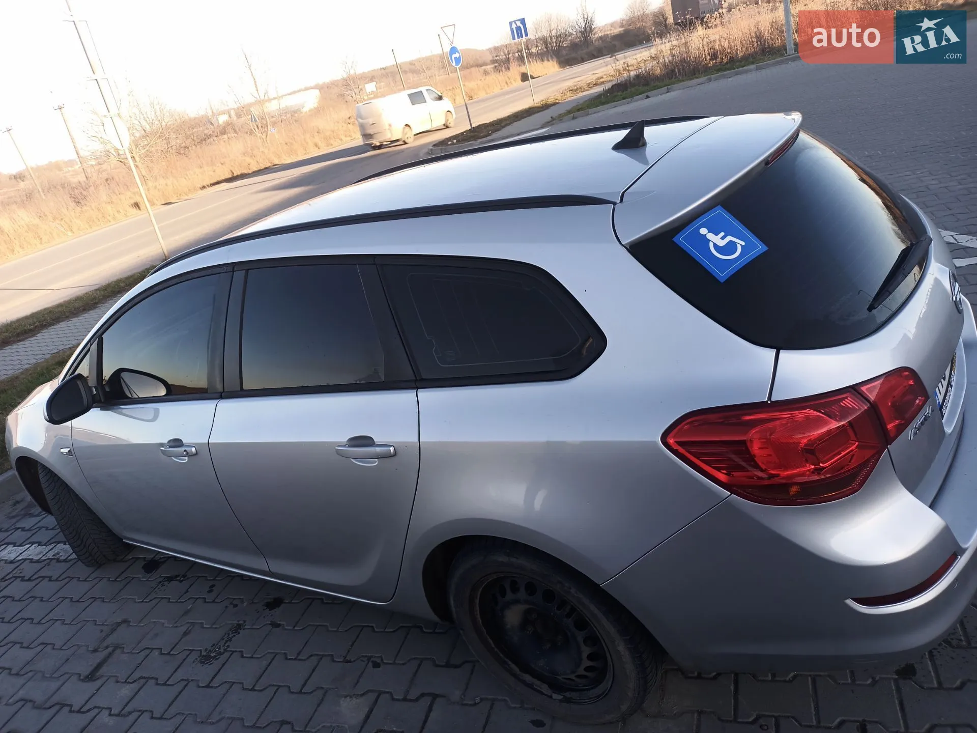 2011 Opel Astra - мініатюра 4